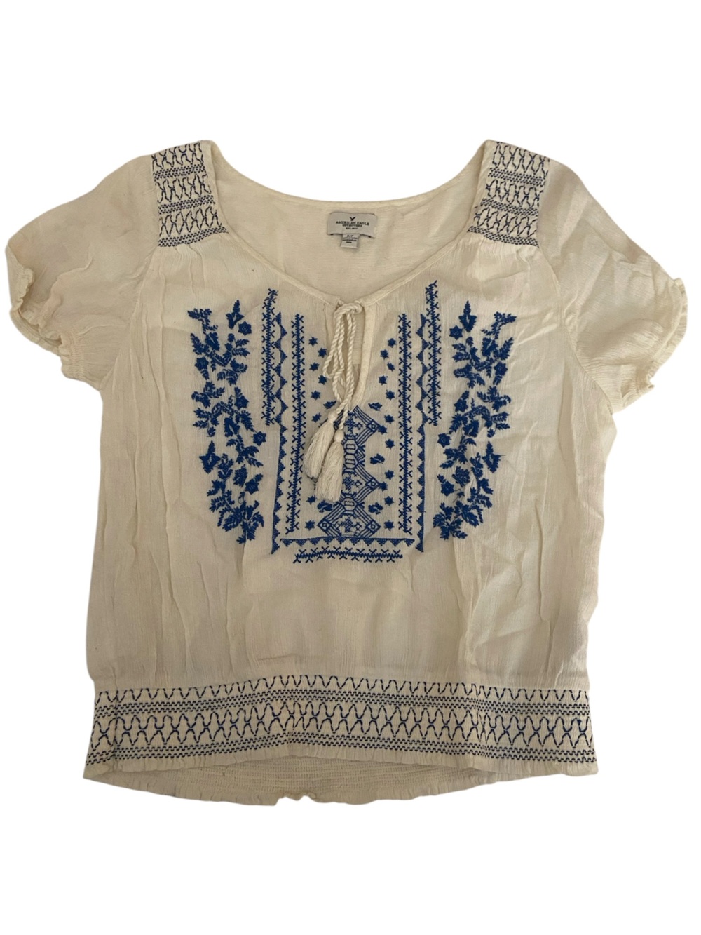 AMERICAN EAGLE CREAM EMBROIDERED TOP SIZE SMALL